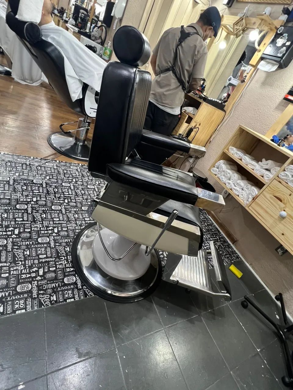 Cadeira Poltrona P Barbearia   - Foto 4