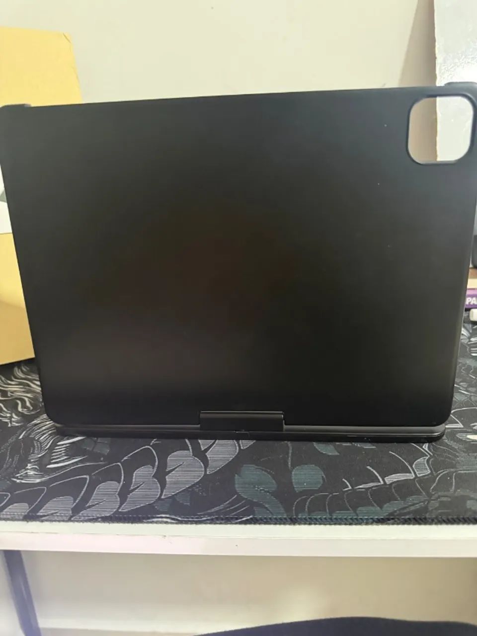 Capa Teclado Bluetooth para iPad Pro 11 M4 | Retroiluminada + Touchpad | Semi Nova - Foto 3