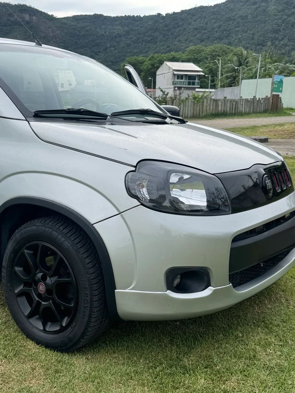 Fiat Uno Sporting 1.4 EVO Fire Flex 8V 4P 2012 - Foto 4