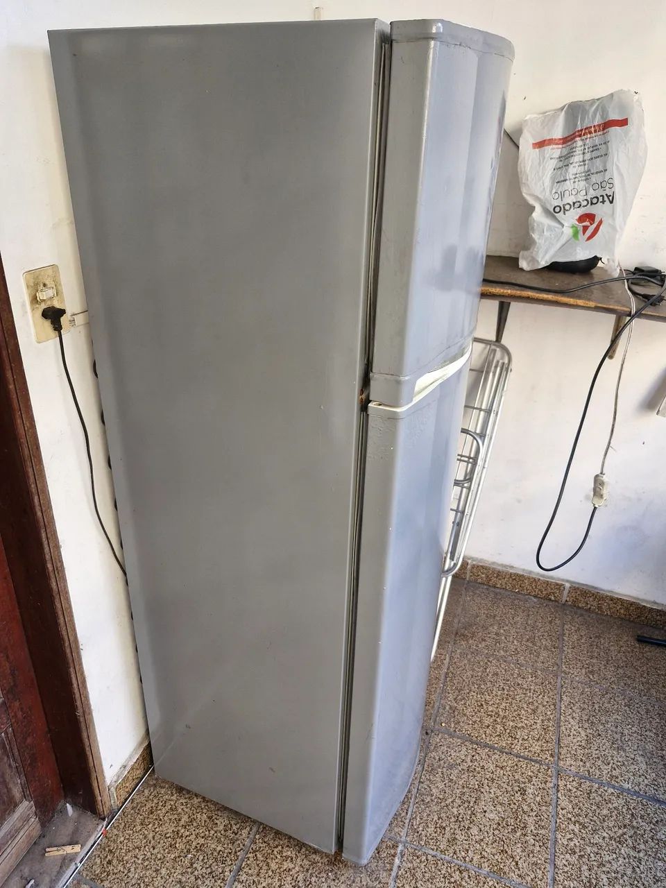Geladeira Consul Duplex - Funcionando - Mais está com pouco Gás - Foto 2