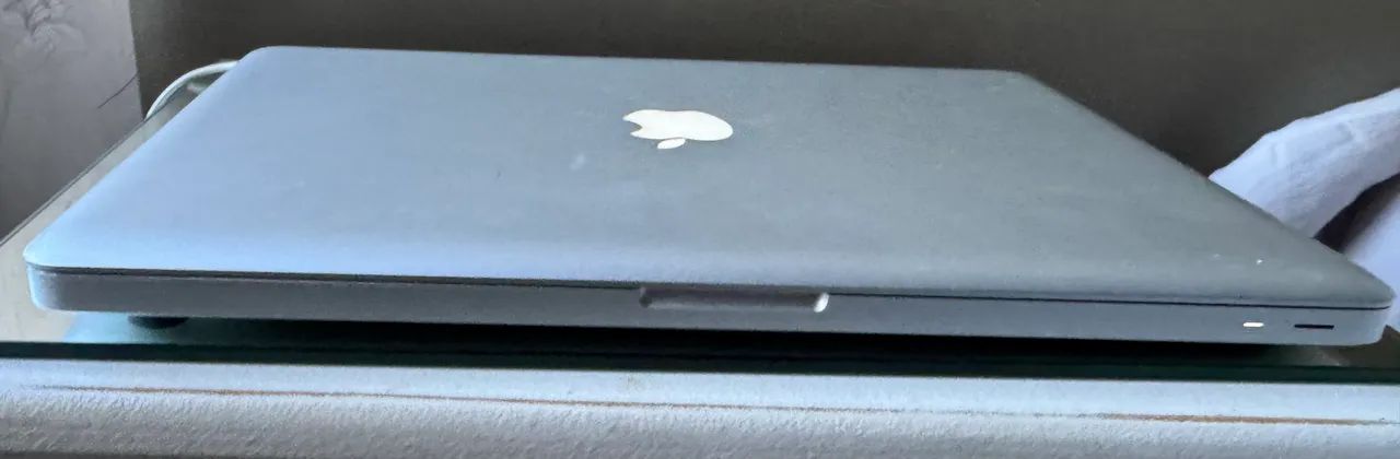 MacBook Pro 15インチ2010 MacBook Pro (15 polegadas, meados de 2010) Manuais e downloads