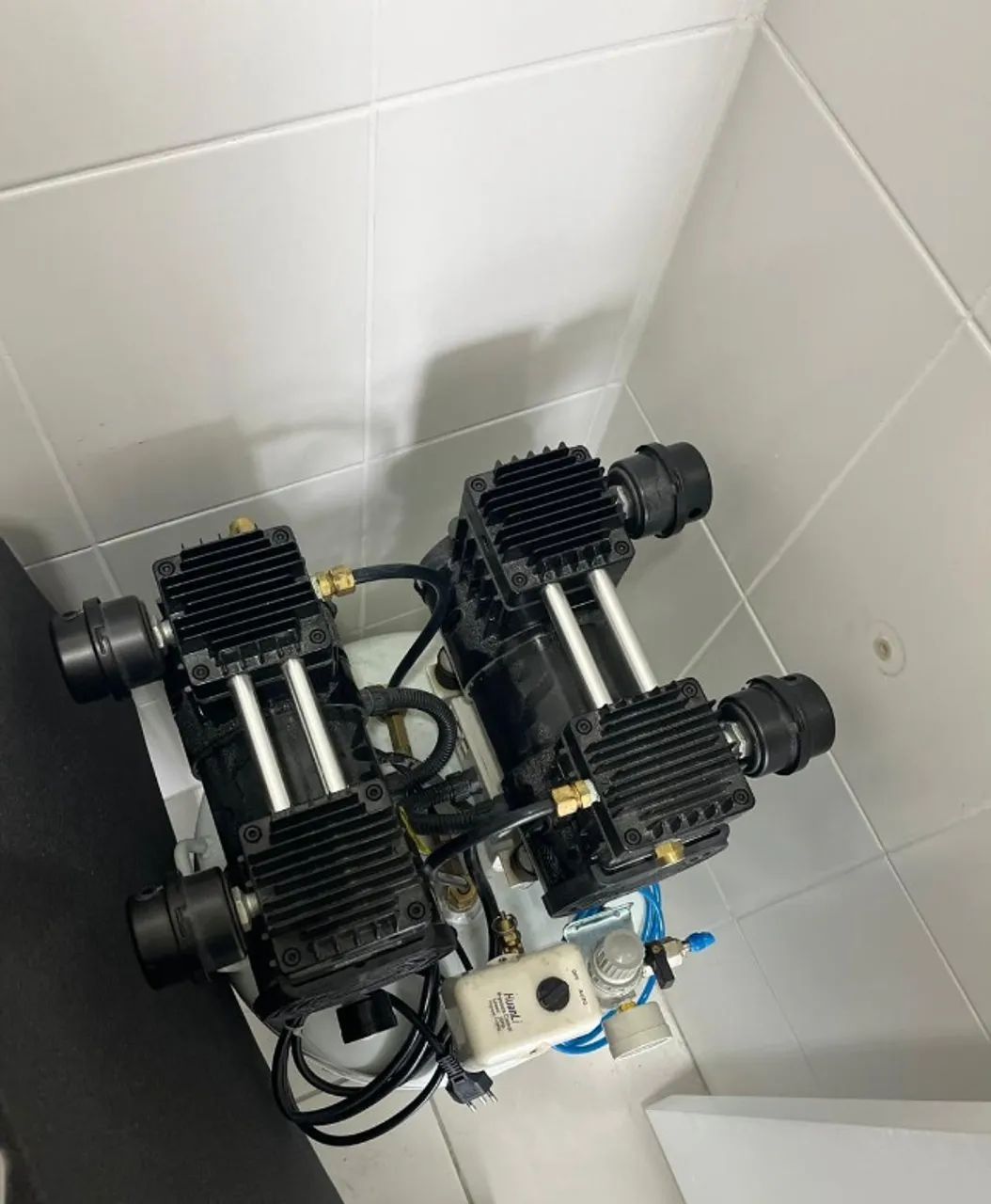VENDA DE EQUIPAMENTO ODONTOLÓGICO - KAVO KOMPRESSOR - Foto 2