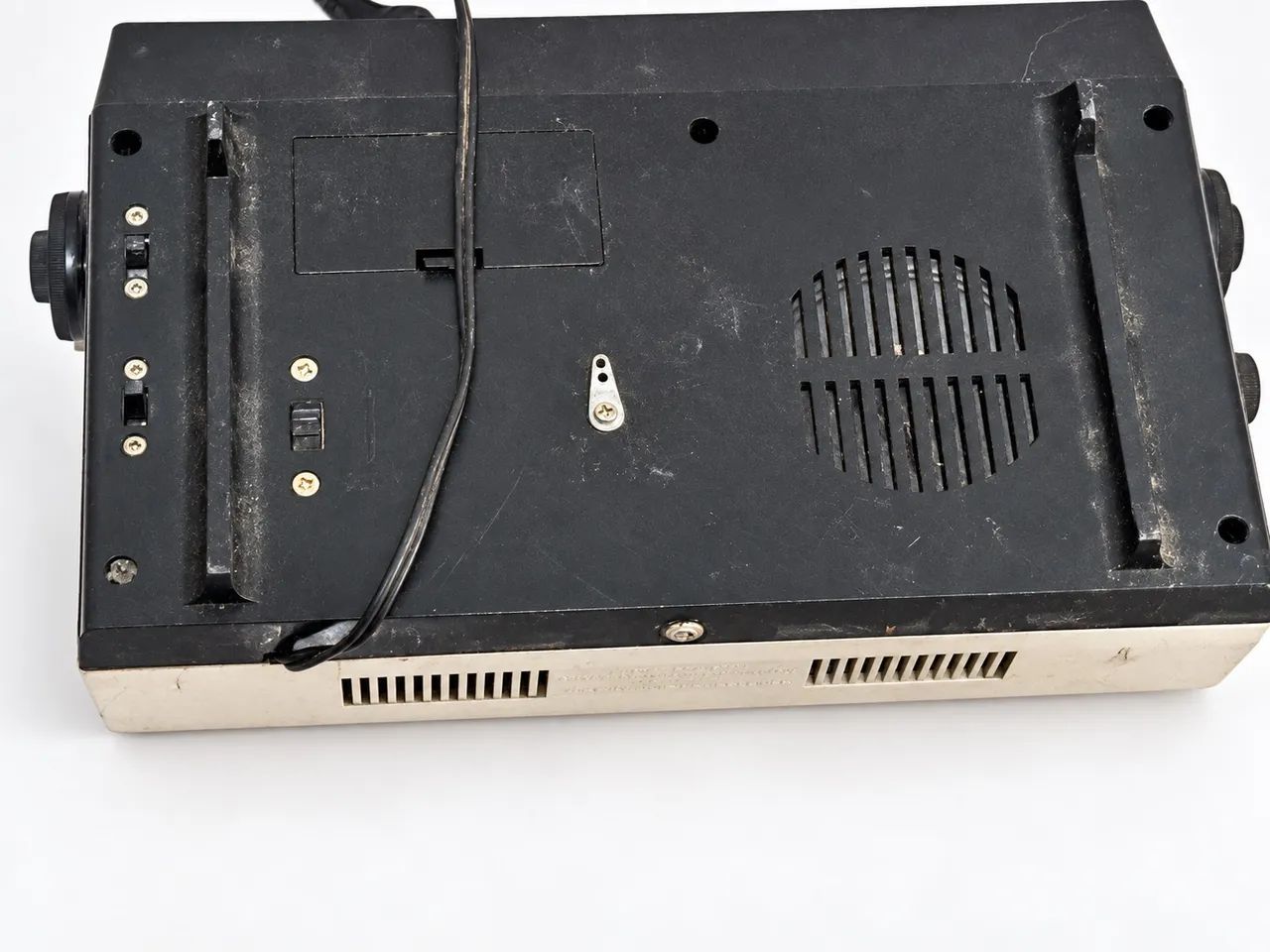 Rádio-relógio Semp Toshiba antigo funcionando - Foto 3