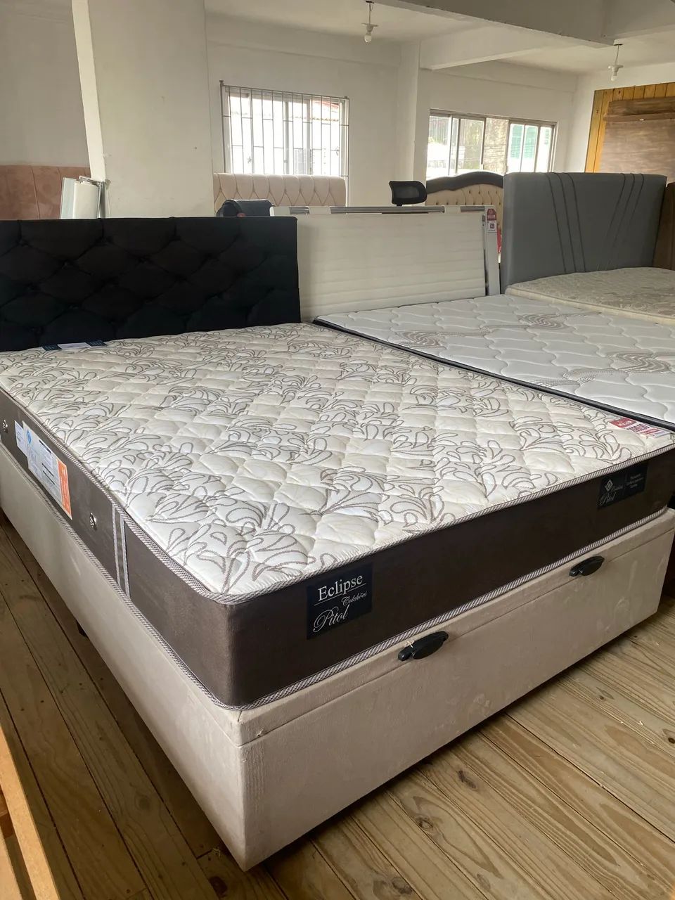 Cama box casal baú NOVA 