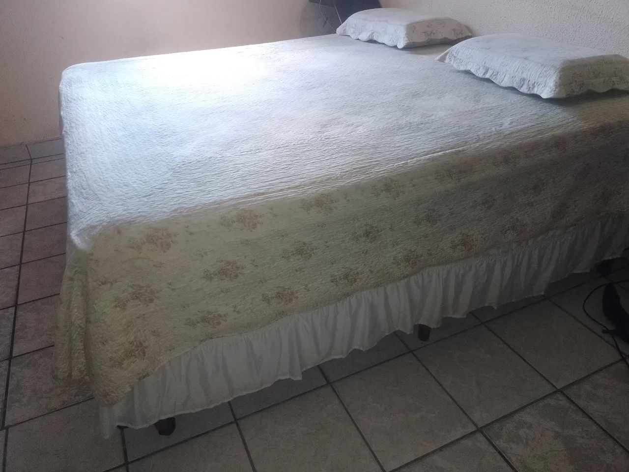Vendo cama king 