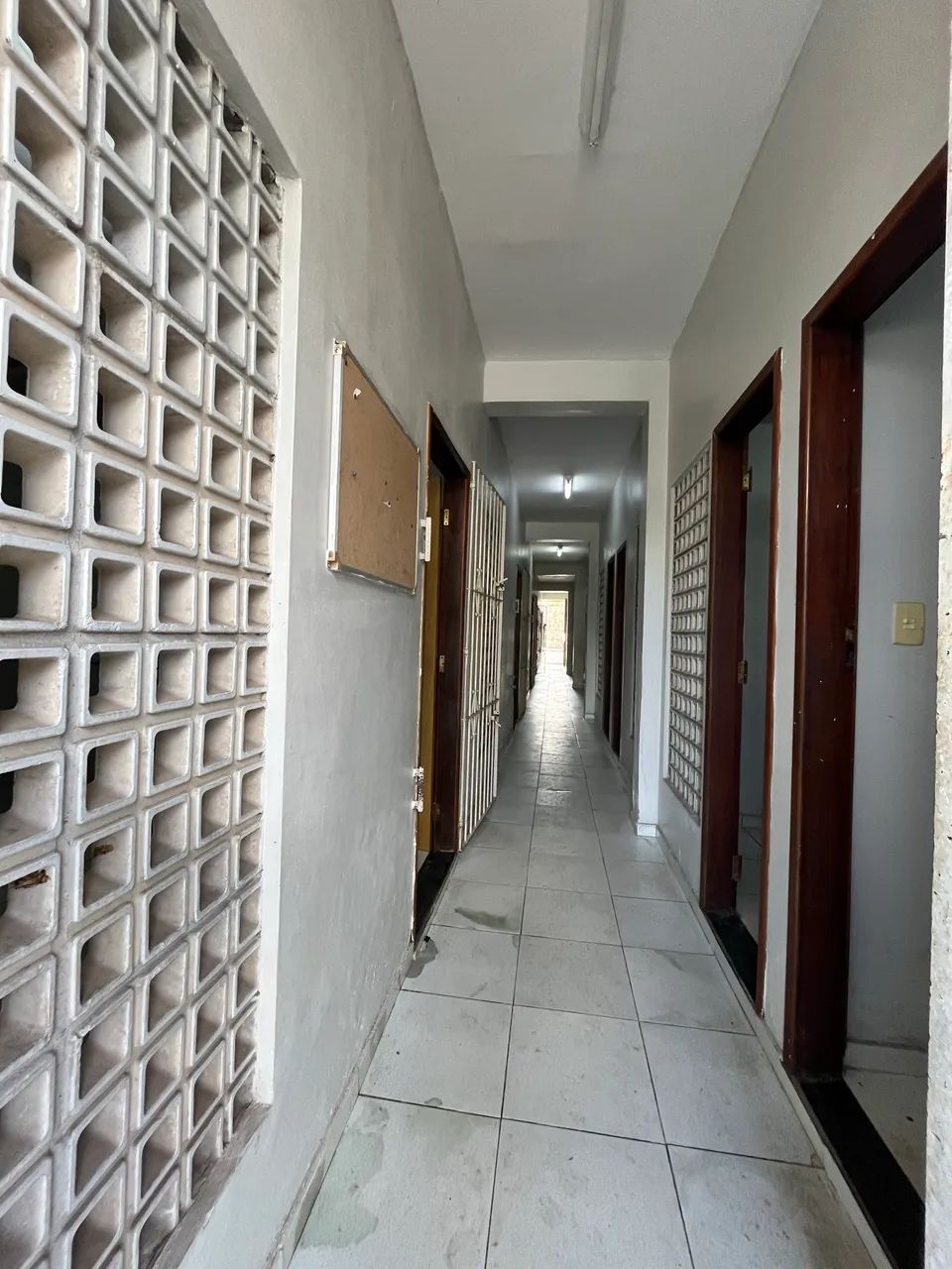 Alugo prédio comercial de dois pavimento ? - Foto 3