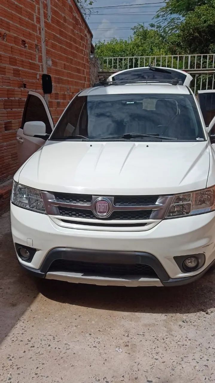 Fiat Freemont 2.4 16V 5P Aut. 2012 - Foto 2