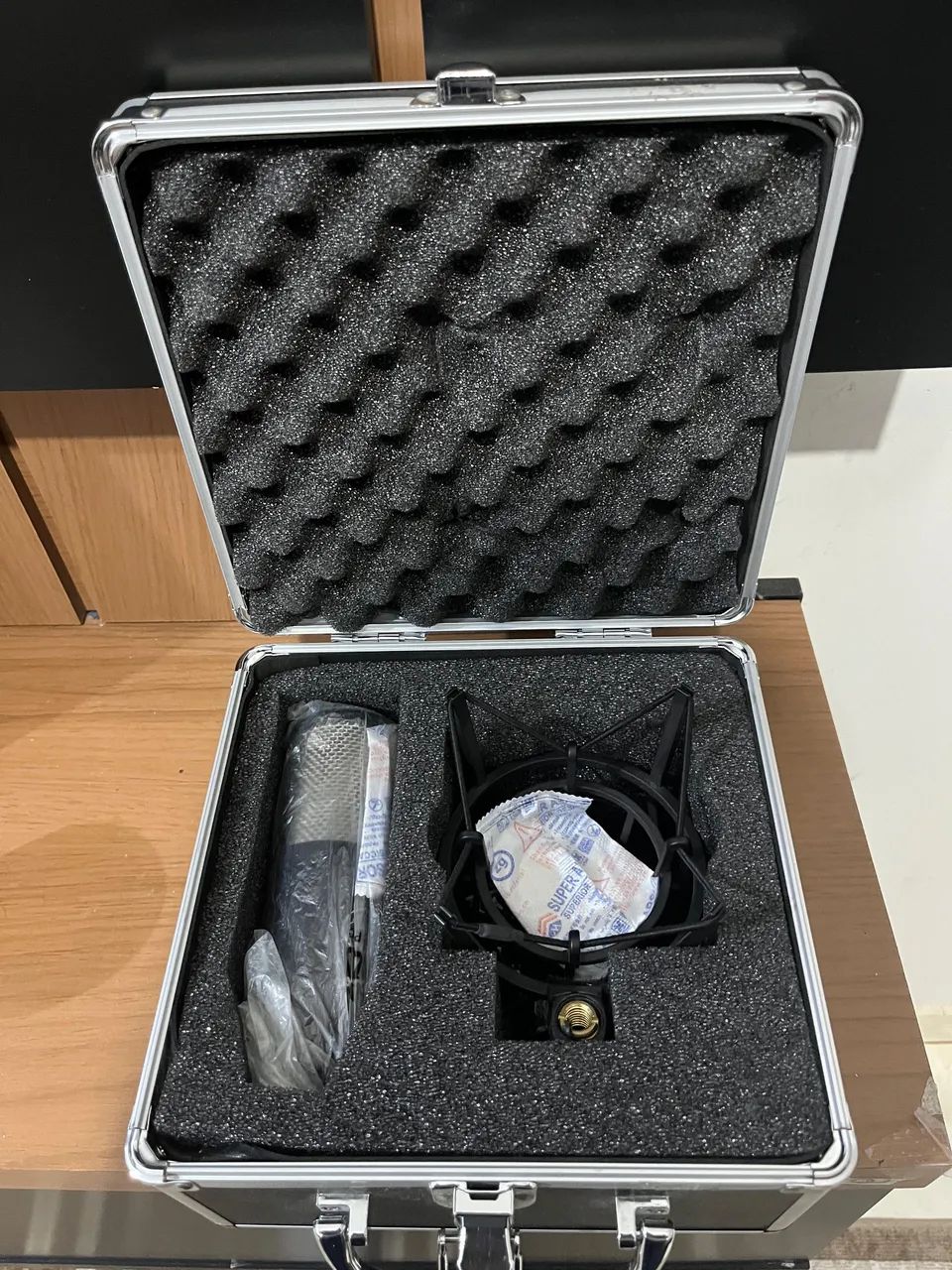 Microfone akg p420 - Foto 4