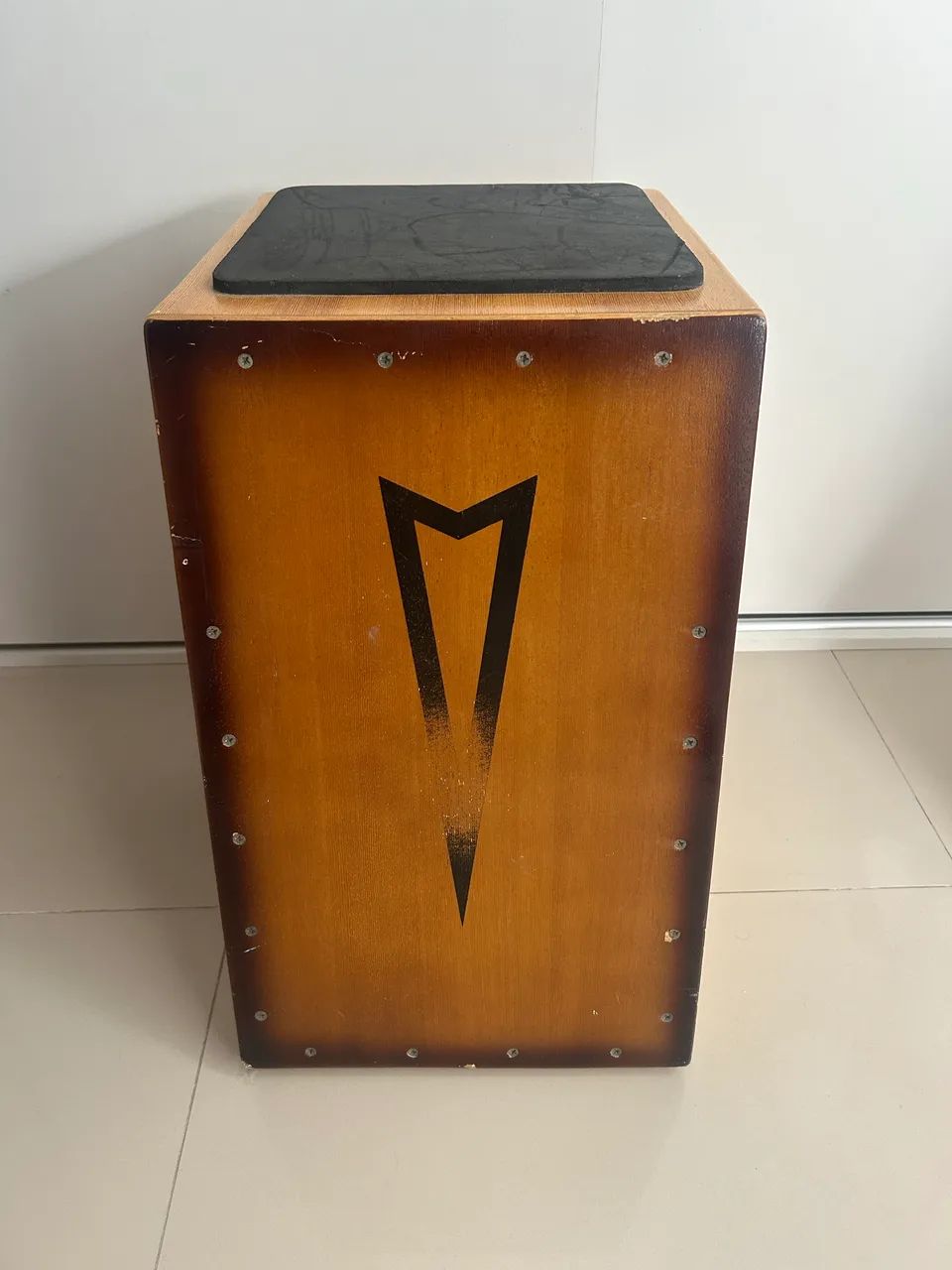 Cajón Pithy