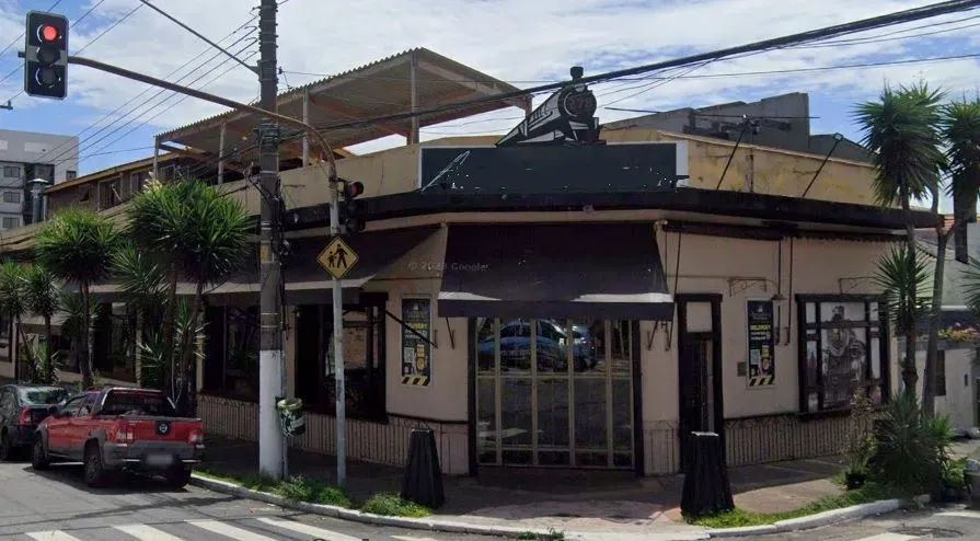 Salão de esquina na Mooca com 300m²