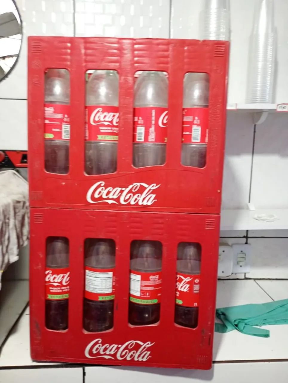 Caixa de coca cola retornável 2l 