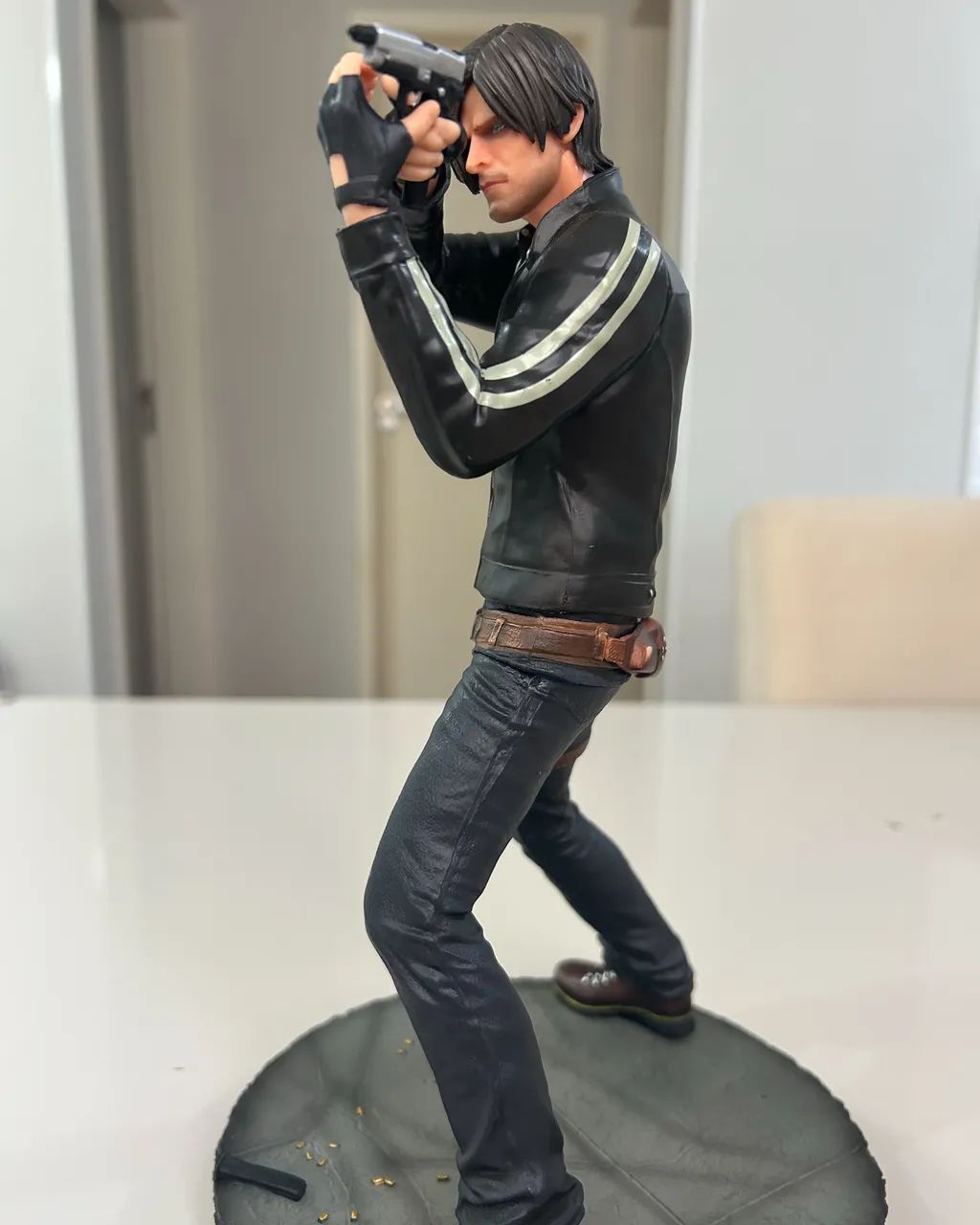 Action Figure Leon Resident Evil 6 Boneco  - Foto 2