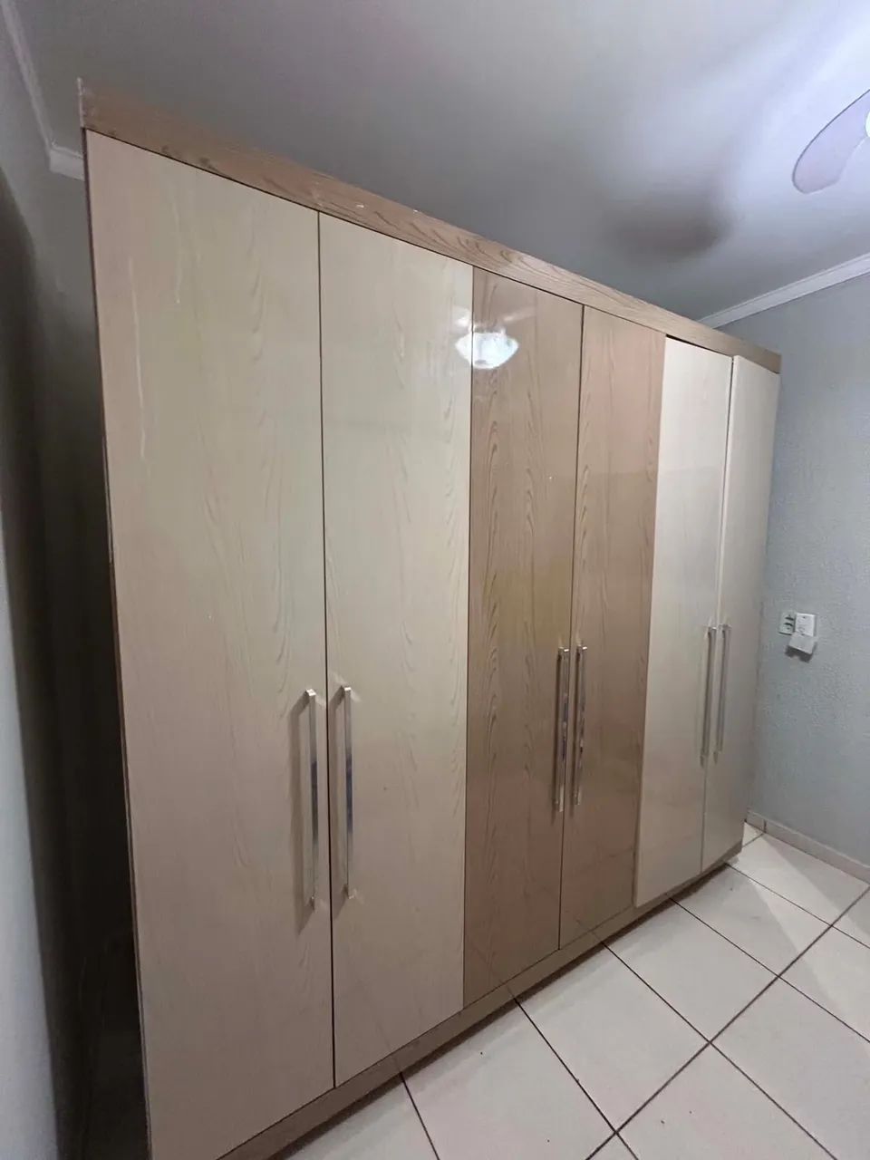 Vendo guarda roupa USADO! Entrega e montagem grátis 