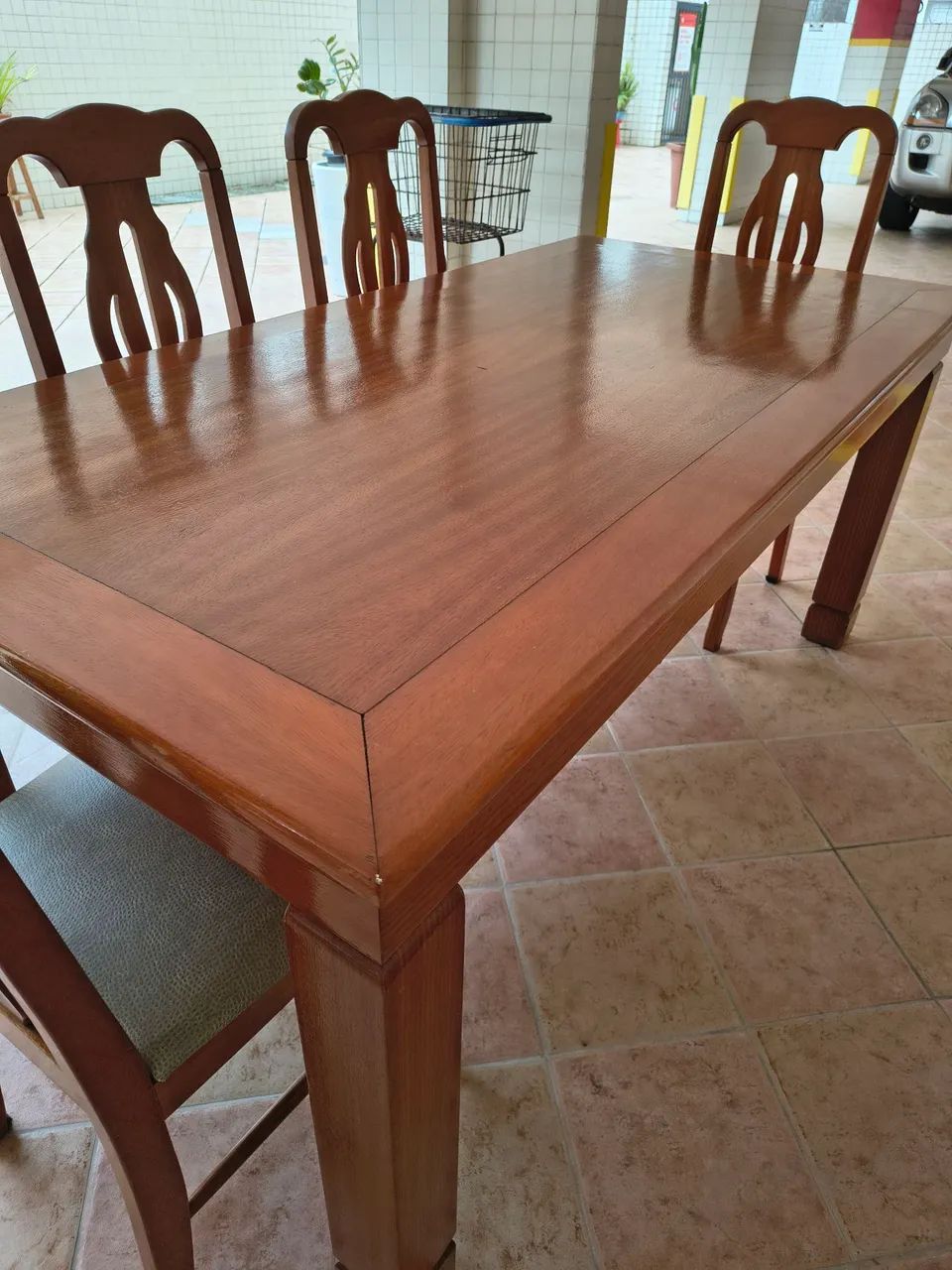 Jogo de mesa com cadeiras - Foto 2