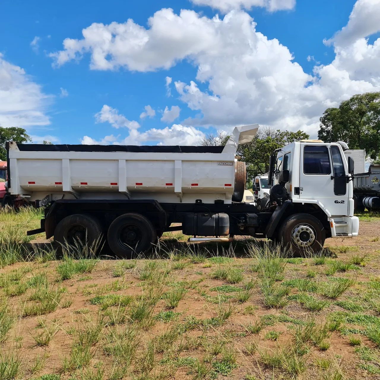 Ford Cargo 2422 Caçamba  - Foto 4