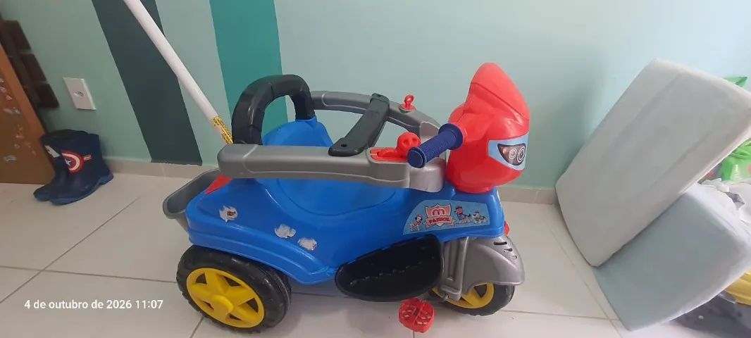 Carrinho de Passeio Infantil com empurrador e pedal Maral - Foto 4