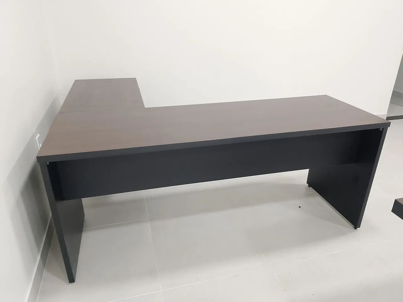 Mesa executiva 433925567001415682