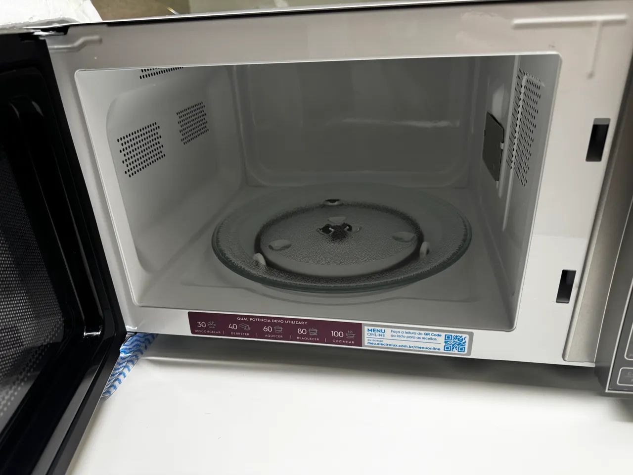 Micro-ondas De Bancada Electrolux Cinza 27l Ms37r - Foto 2