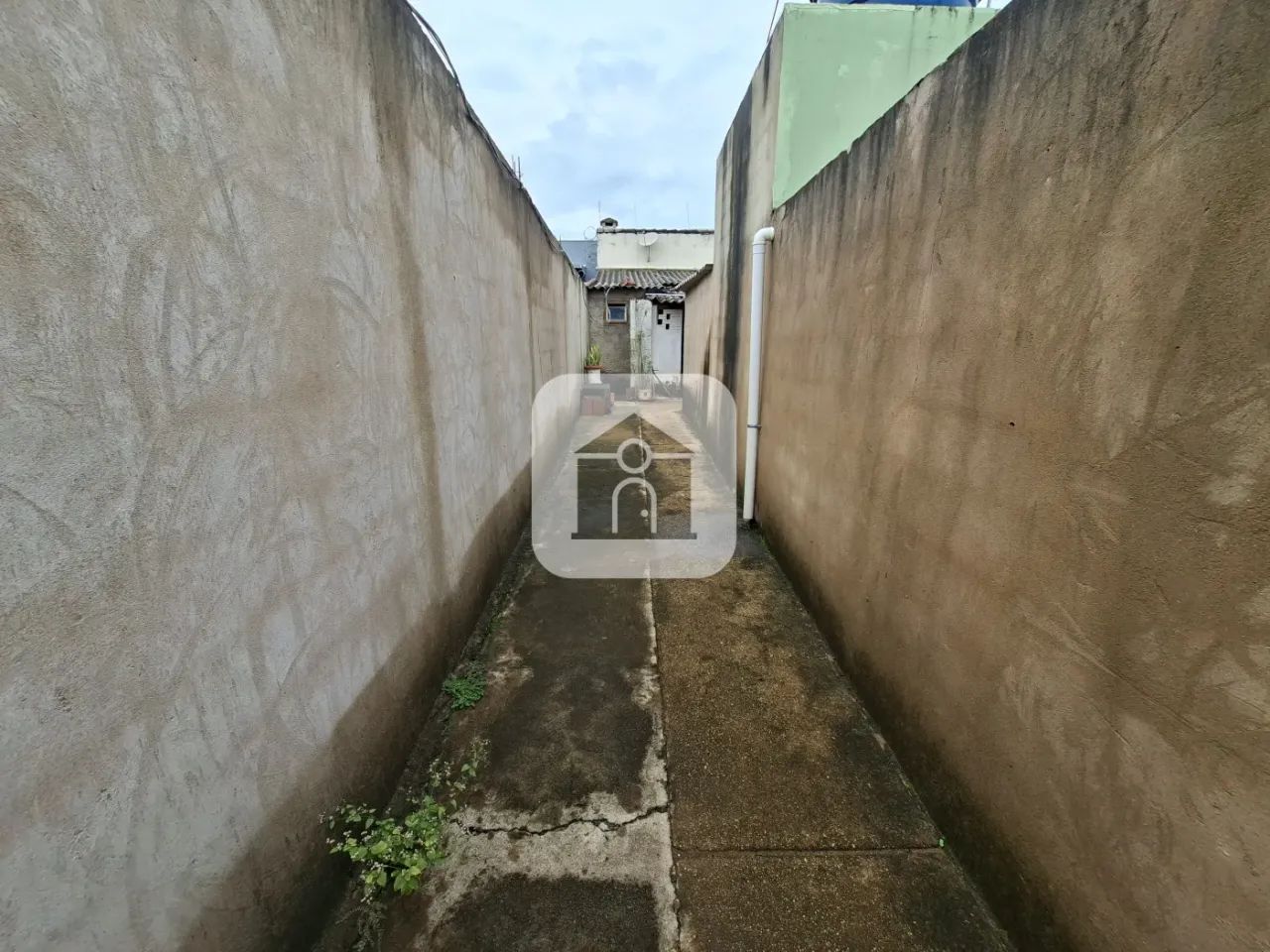 Casa para locação no bairro Planalto