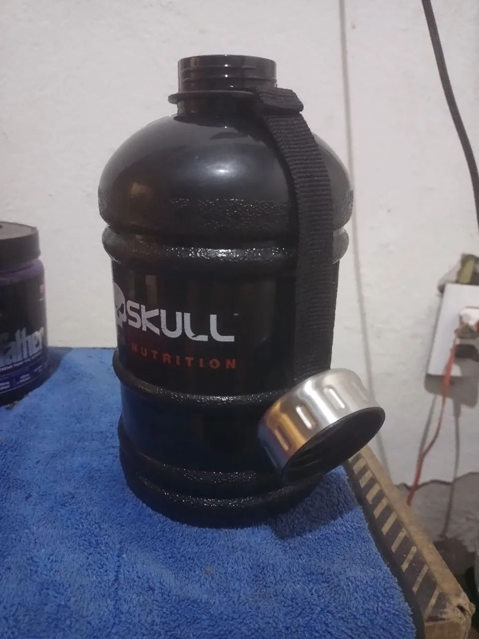 Garrafa 2 litros, Black skull - Foto 3