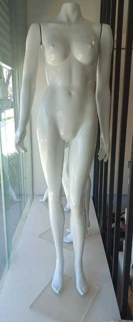 Vendo manequim fibra. Ótimo estado de conservação 
