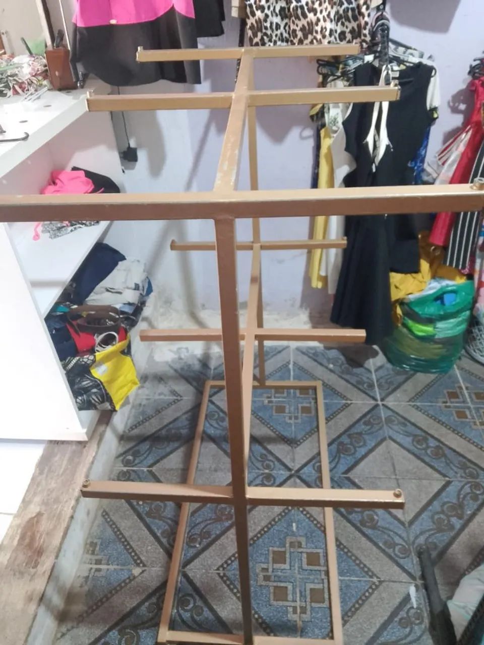 Arara para roupas  - Foto 2