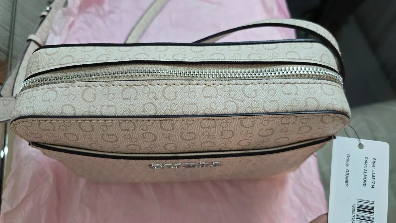 Bolsa transversal Guess rosa