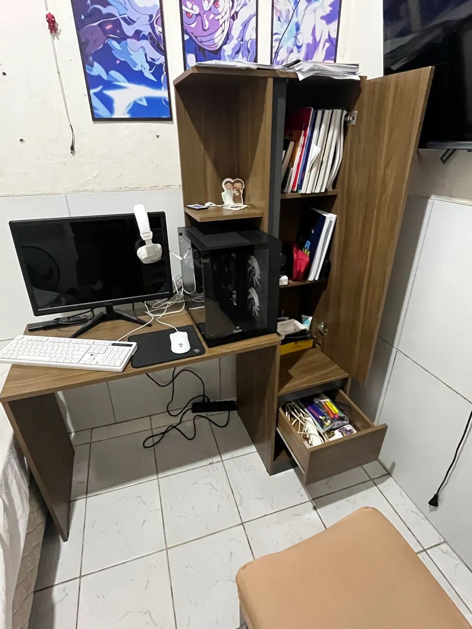 Escrivaninha com armário  - Foto 3