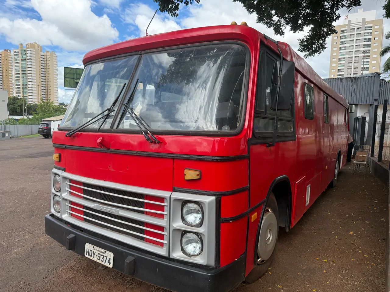 Vendo ou troco Motorhome recém  reformado  - Foto 2