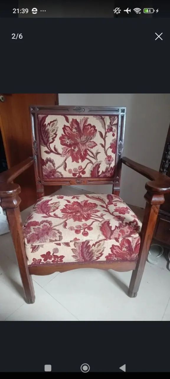 Poltrona em madeira cerejeira antiga e kilim