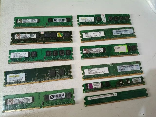 11 Memórias 1GB DDR2 para Desktop