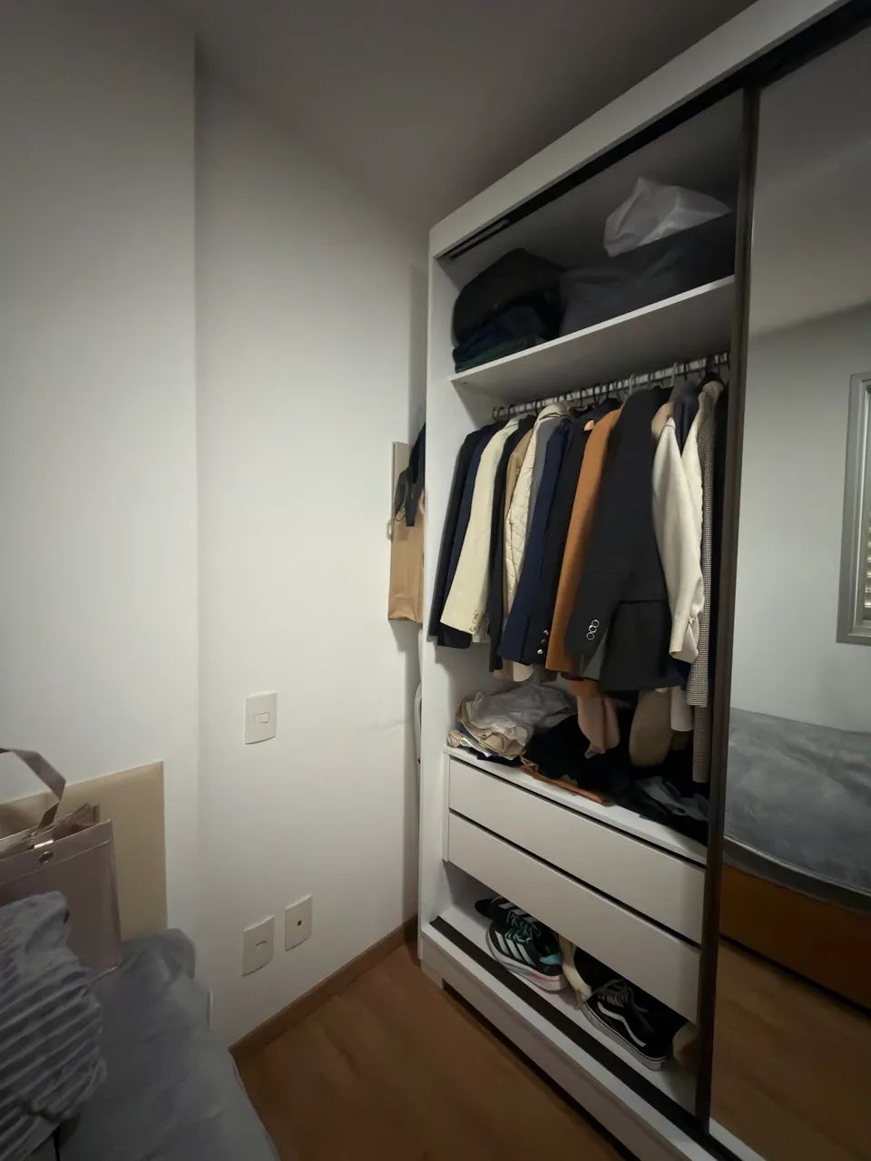 Guarda roupa em espelho  - Foto 3