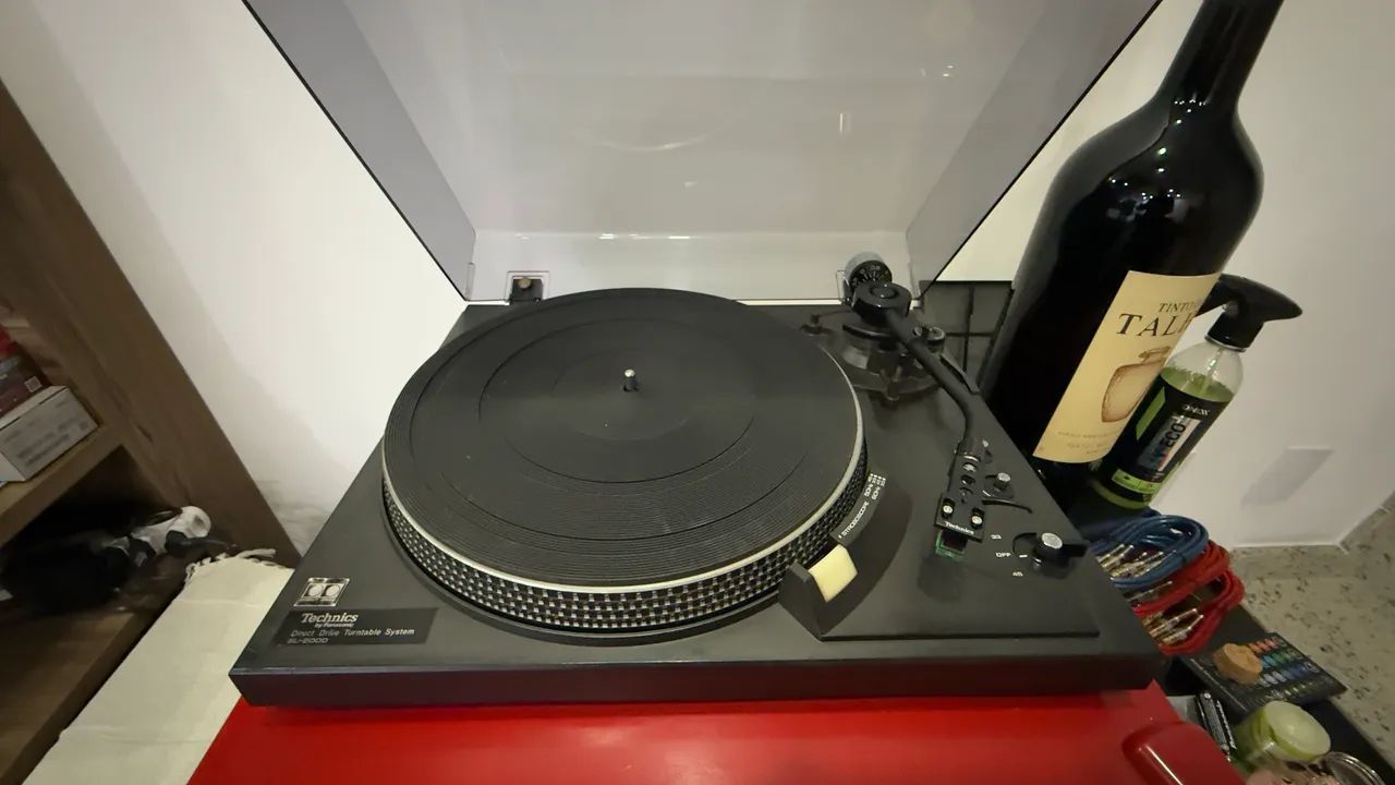 Toca disco Technics SL2000 Black