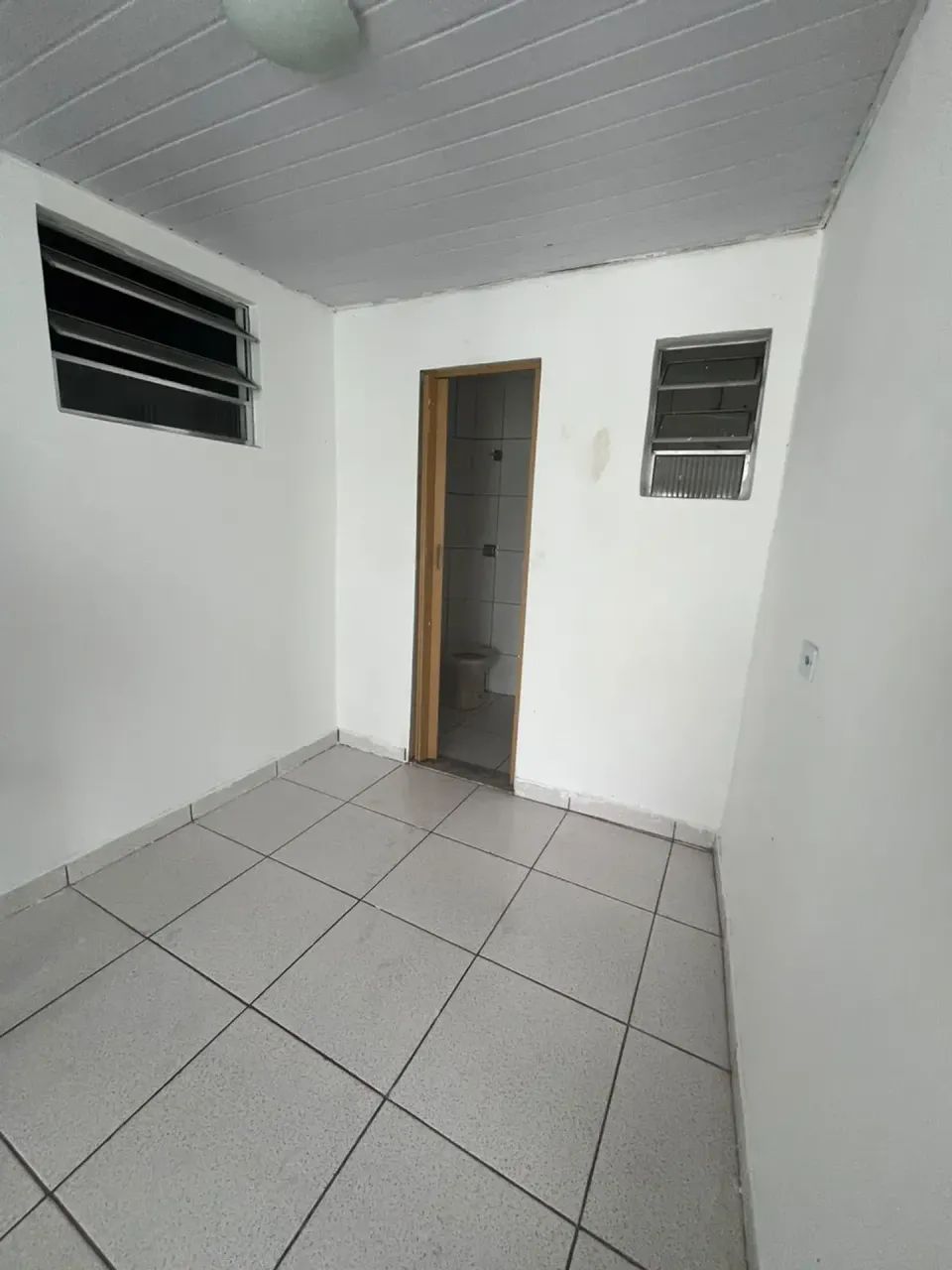 CASA 1 DORMITÓRIO  AMBIENTES AMPLOS E CONTAS INDIVIDUAIS - Foto 3