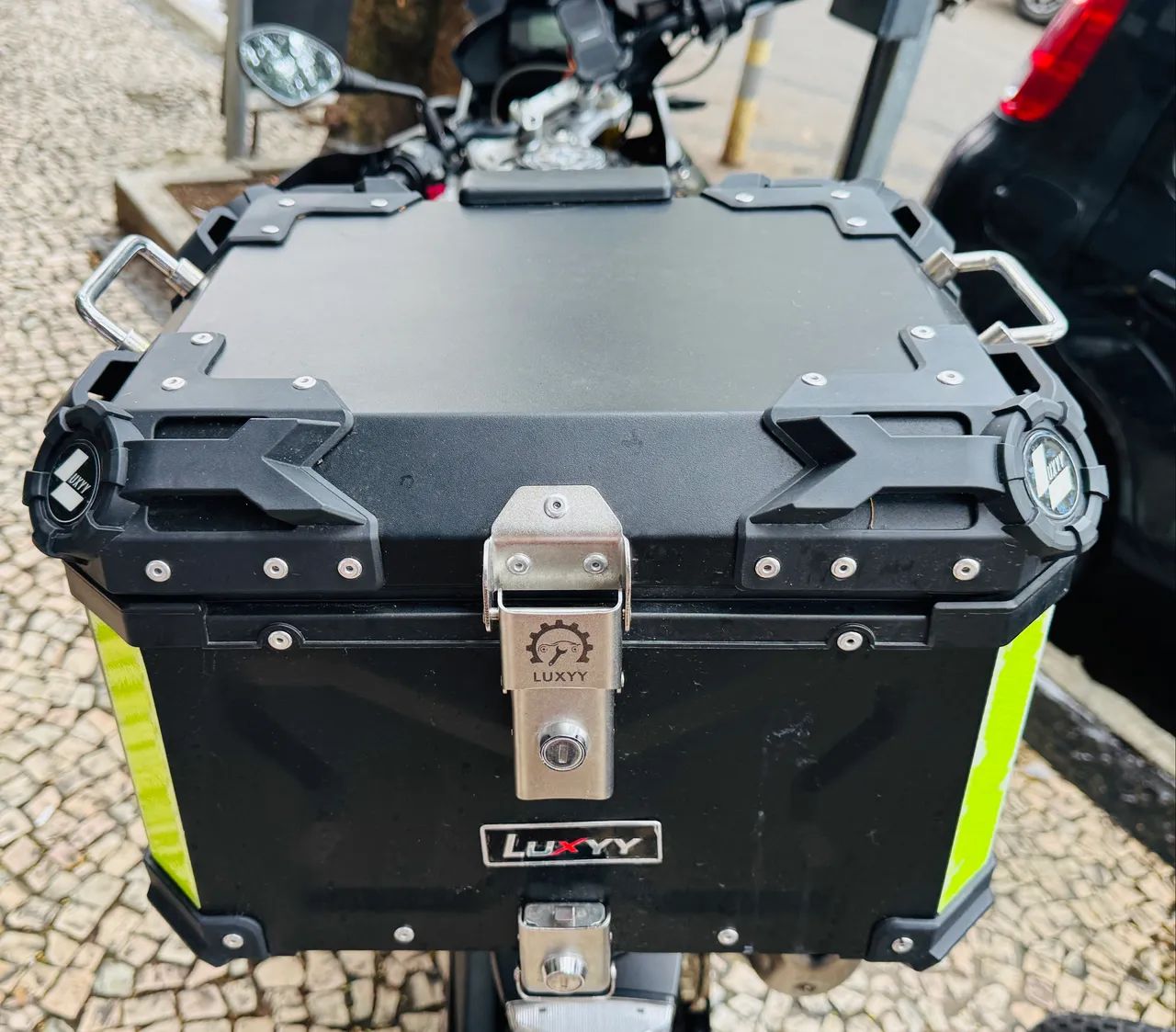 Baú Bauleto Moto 55 Litros Universal Reforçado Base De Ferro Preto - Foto 2
