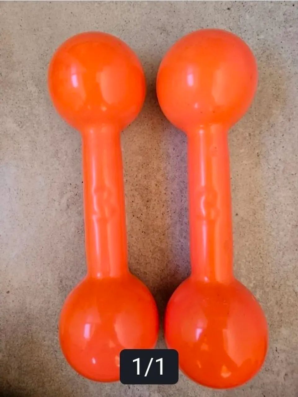Par de halteres de 3 kg cada