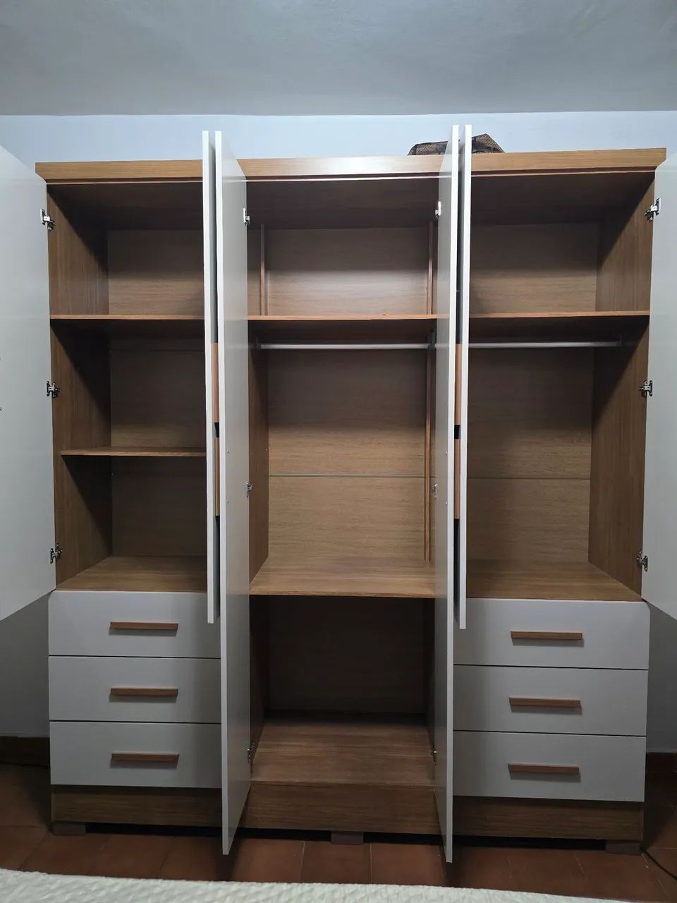 Guarda roupa 6 portas - Foto 2
