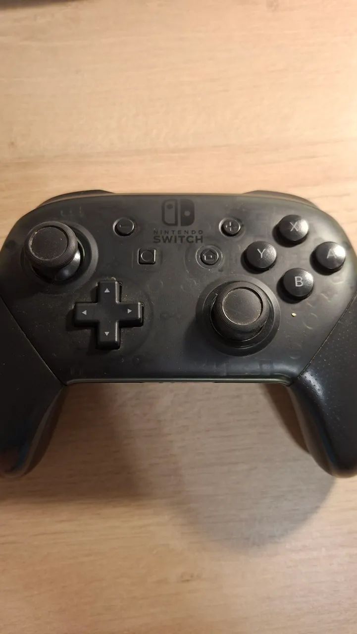 Nintendo Switch com case do zelda e controle pro - Foto 3
