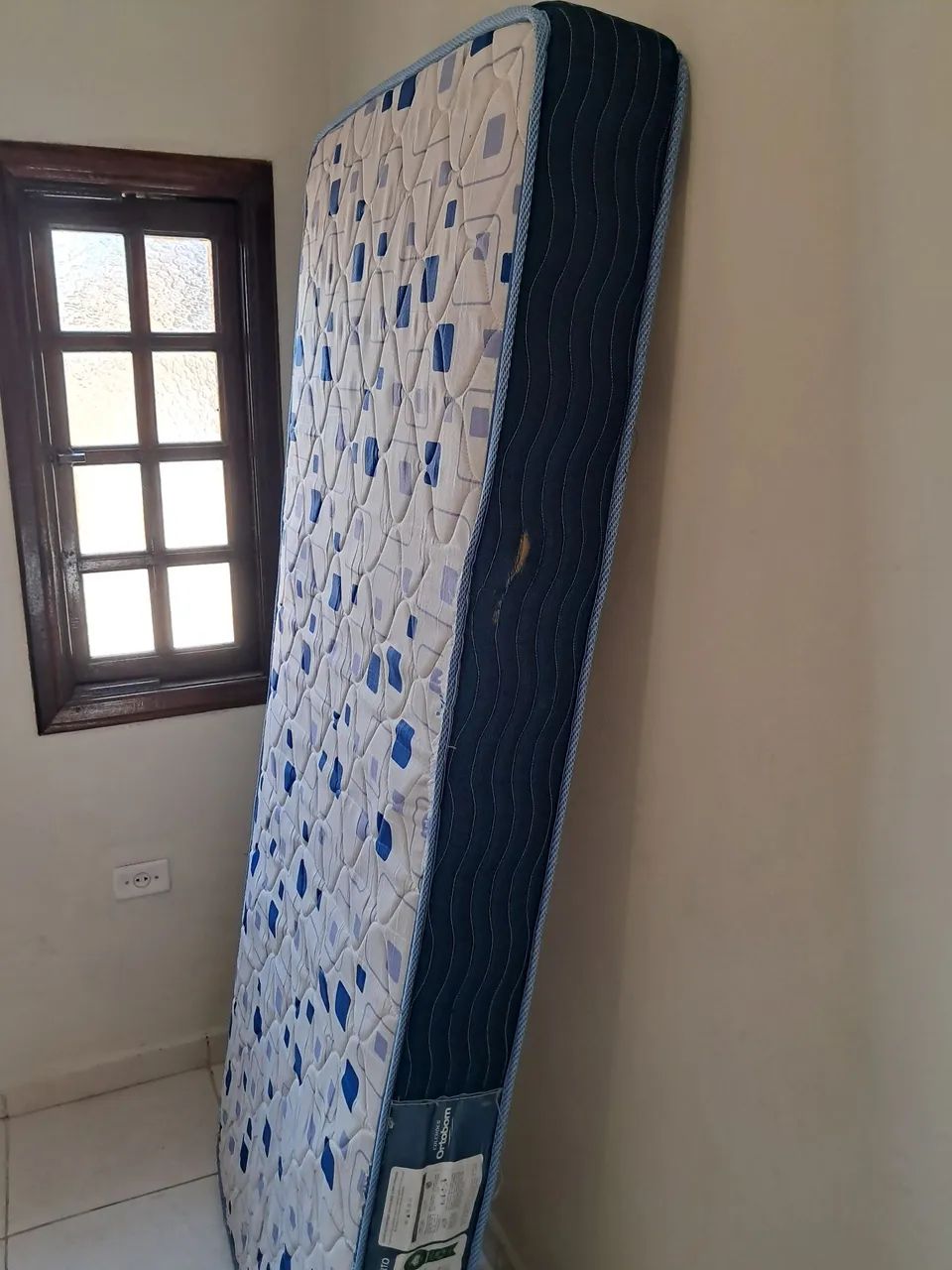 Vende-se colchão de solteiro  - Foto 3