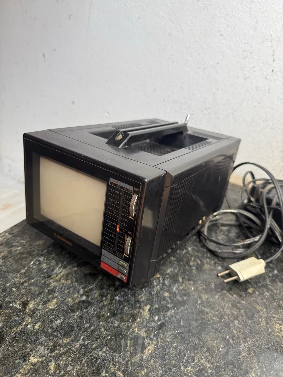 Tv pequena Sansug Obs só chia - Foto 2