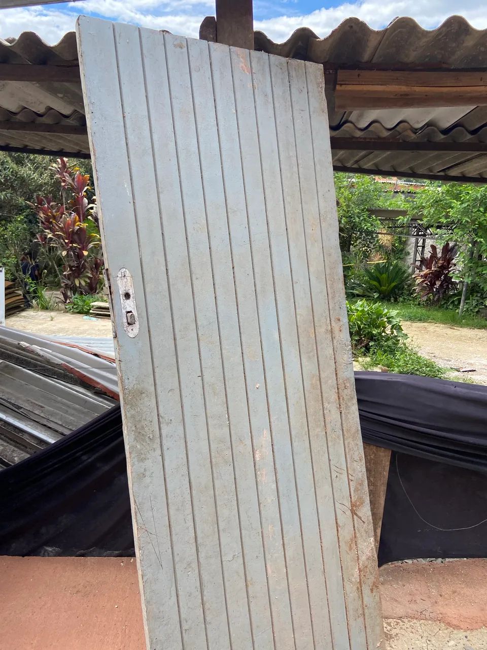 Vendo Porta Madeira Demolição Só lixar e pintar  - Foto 2