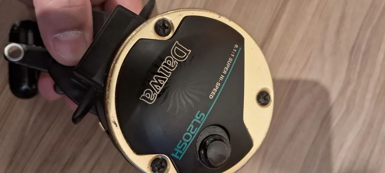 Carretilha Daiwa  Sealine 20sh - Foto 3