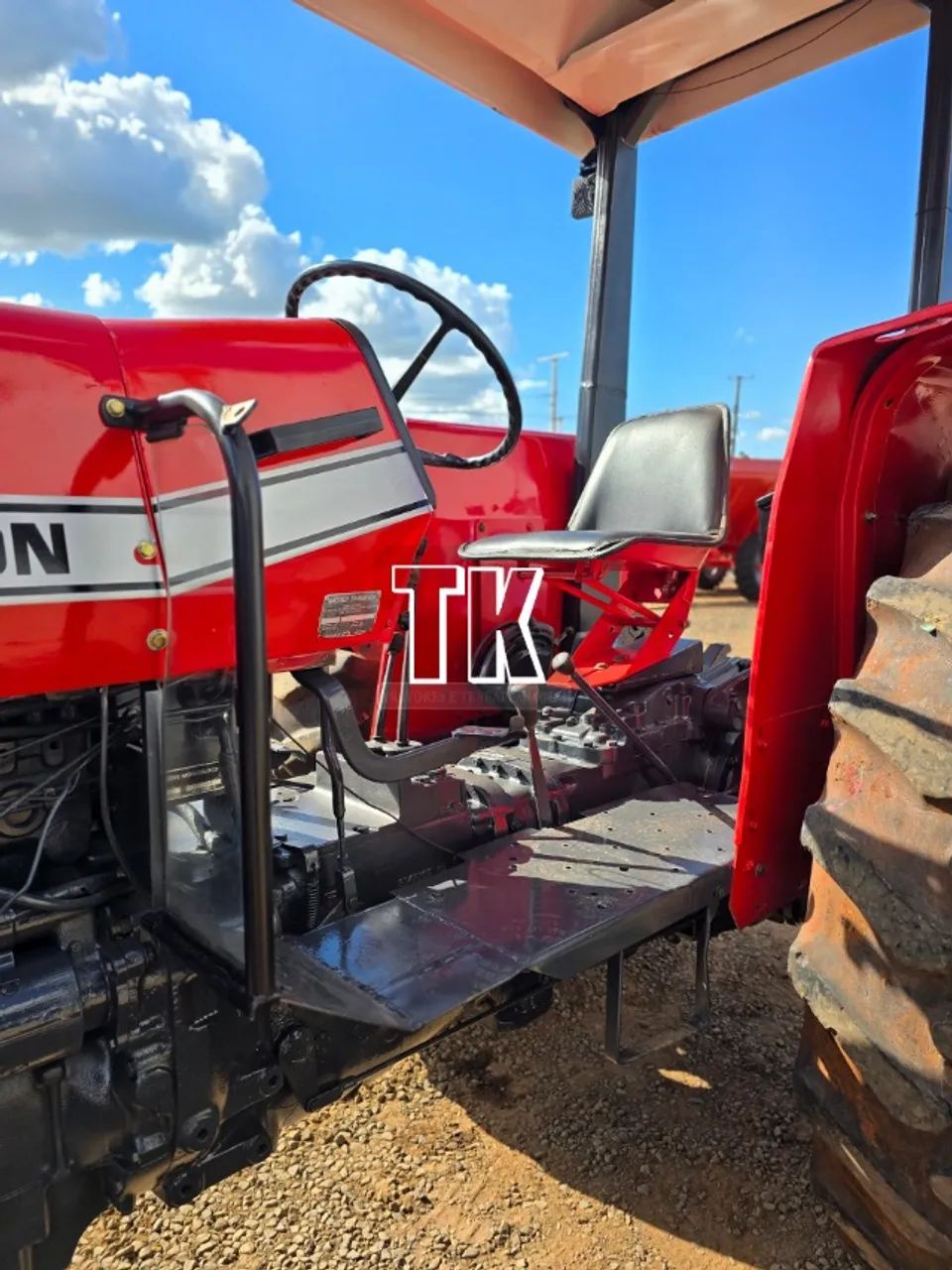 cod. 1400 TRATOR MASSEY FERGUSON 275 ANO 94 COM REDUTOR DE VELOCIDADE - Tk Tratores Nova A - Foto 6