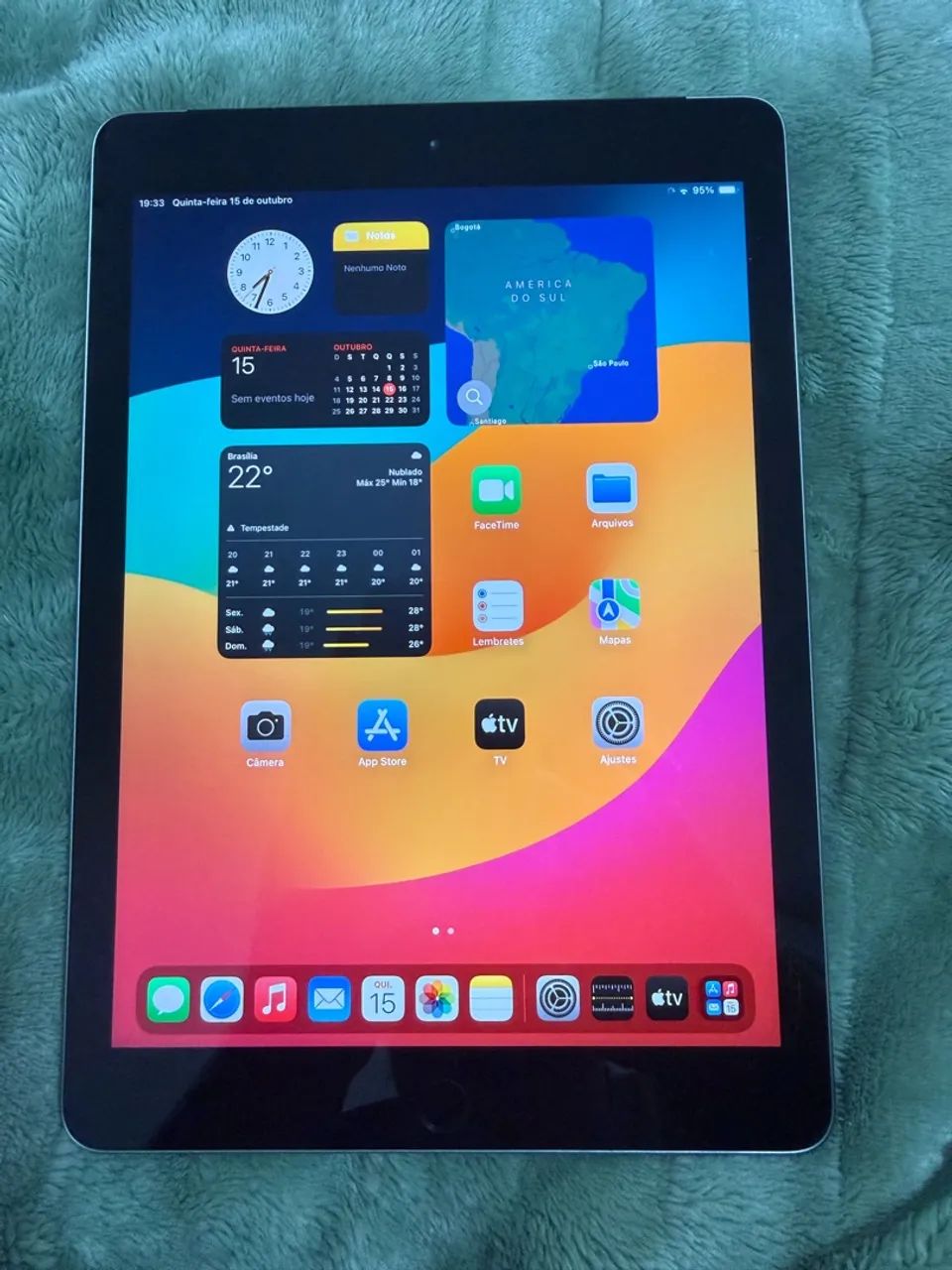 iPad Apple 6ª Geração 32GB com Chip - Wi-Fi + Cellular
