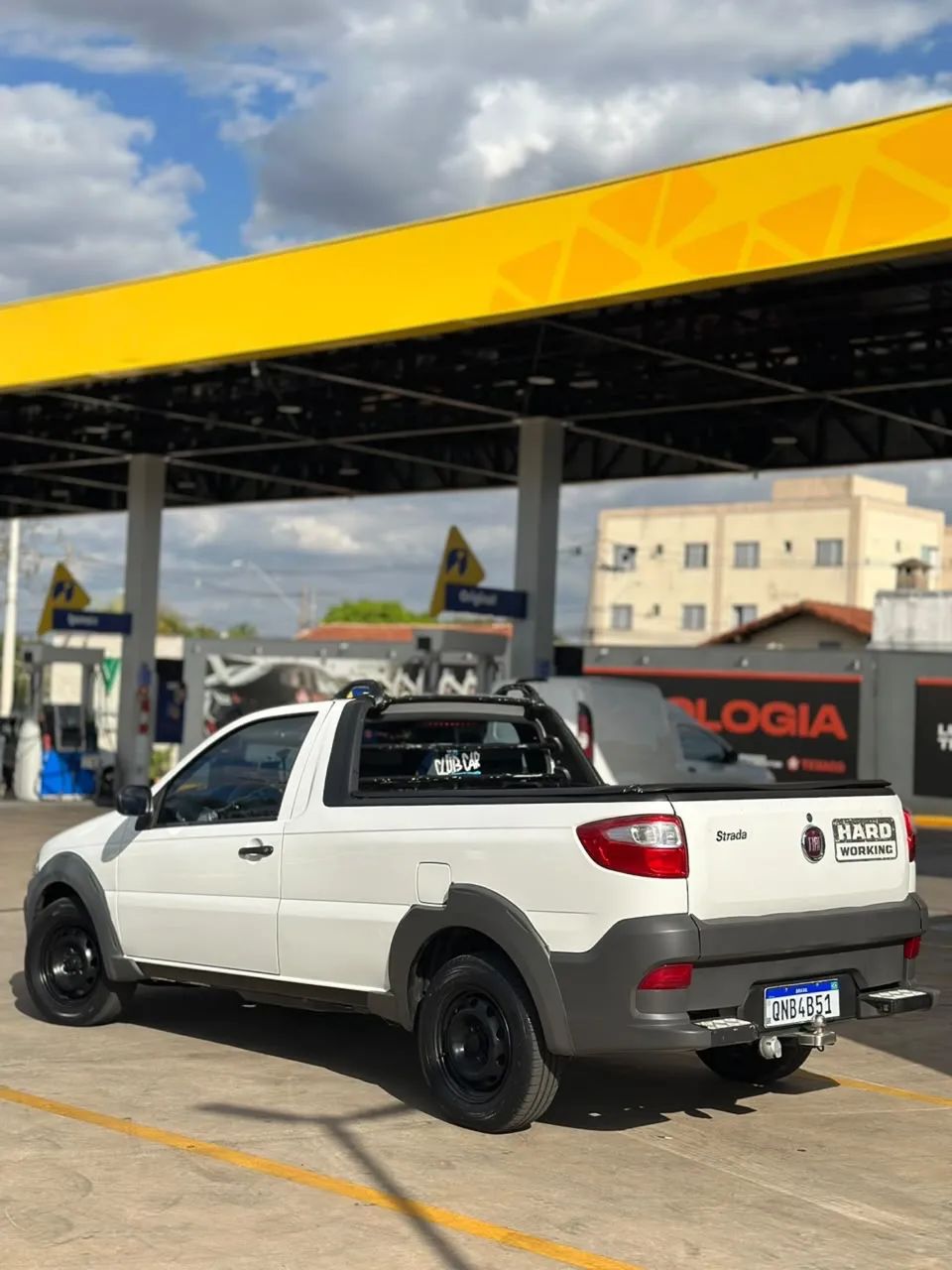 Fiat Strada Working Hard 1.4 Fire Flex 8V CS 2018 - Foto 2
