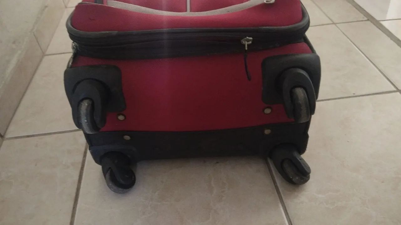 Mala de viagem Samsonite, pequena e reforçada  - Foto 2