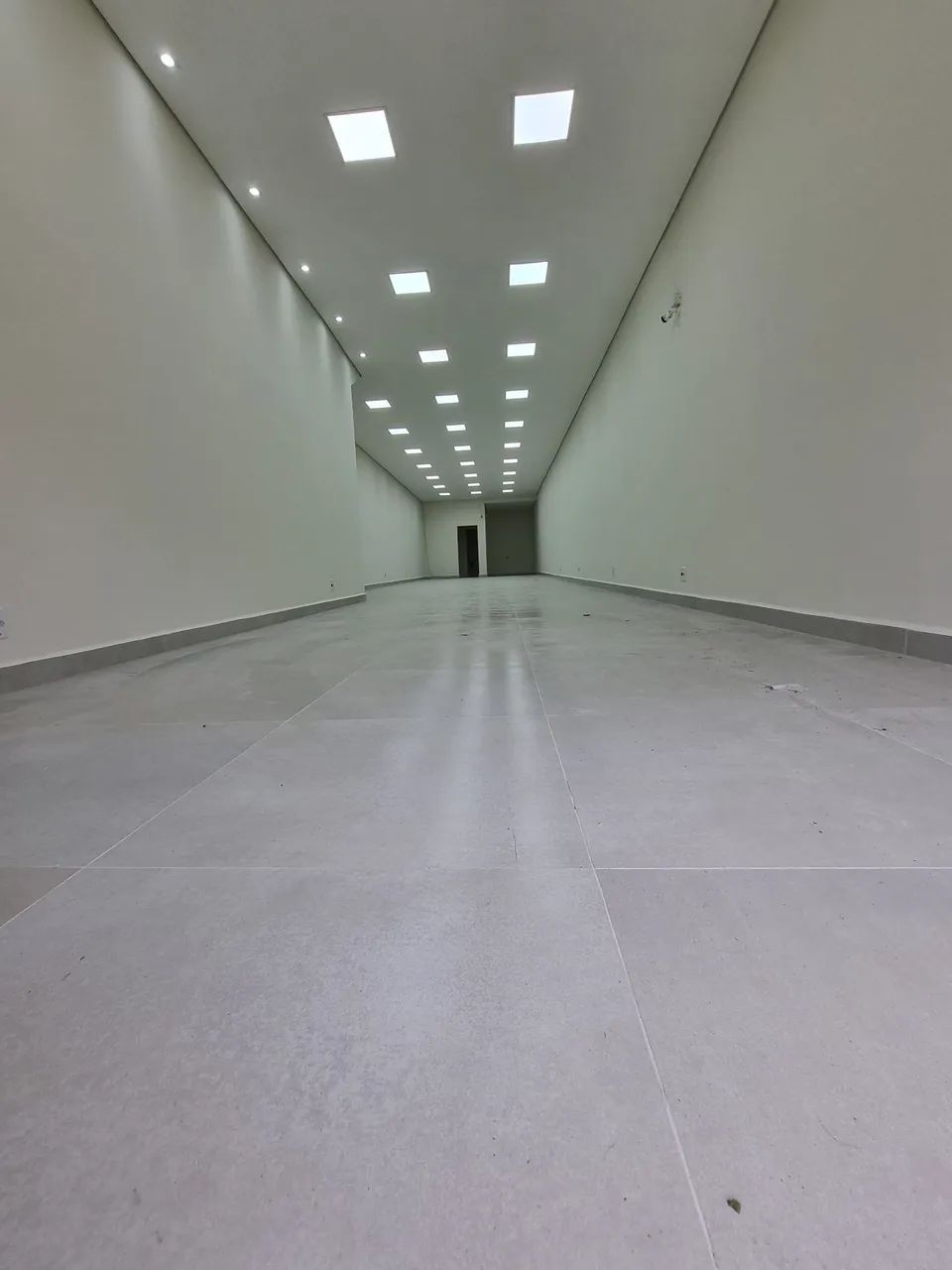 Aluga-se Galpão na Zona Norte