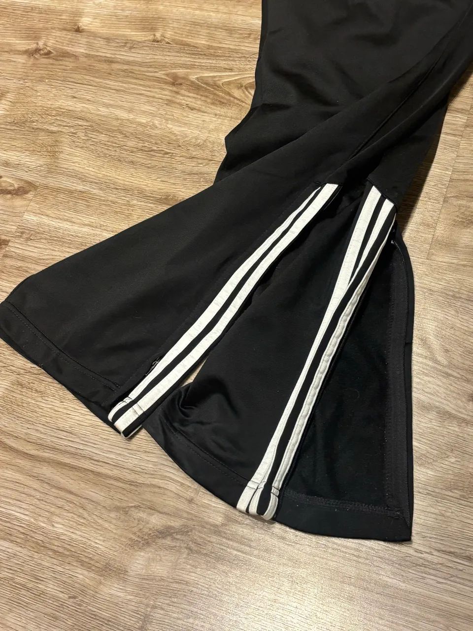 Calça Adidas Moletom OG flare - Foto 3
