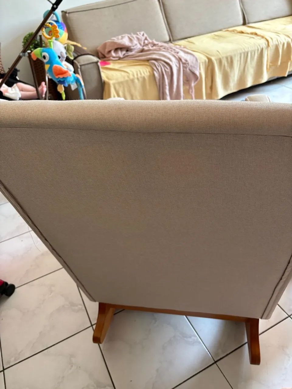 Cadeira de balanço em perfeito estado - Foto 4
