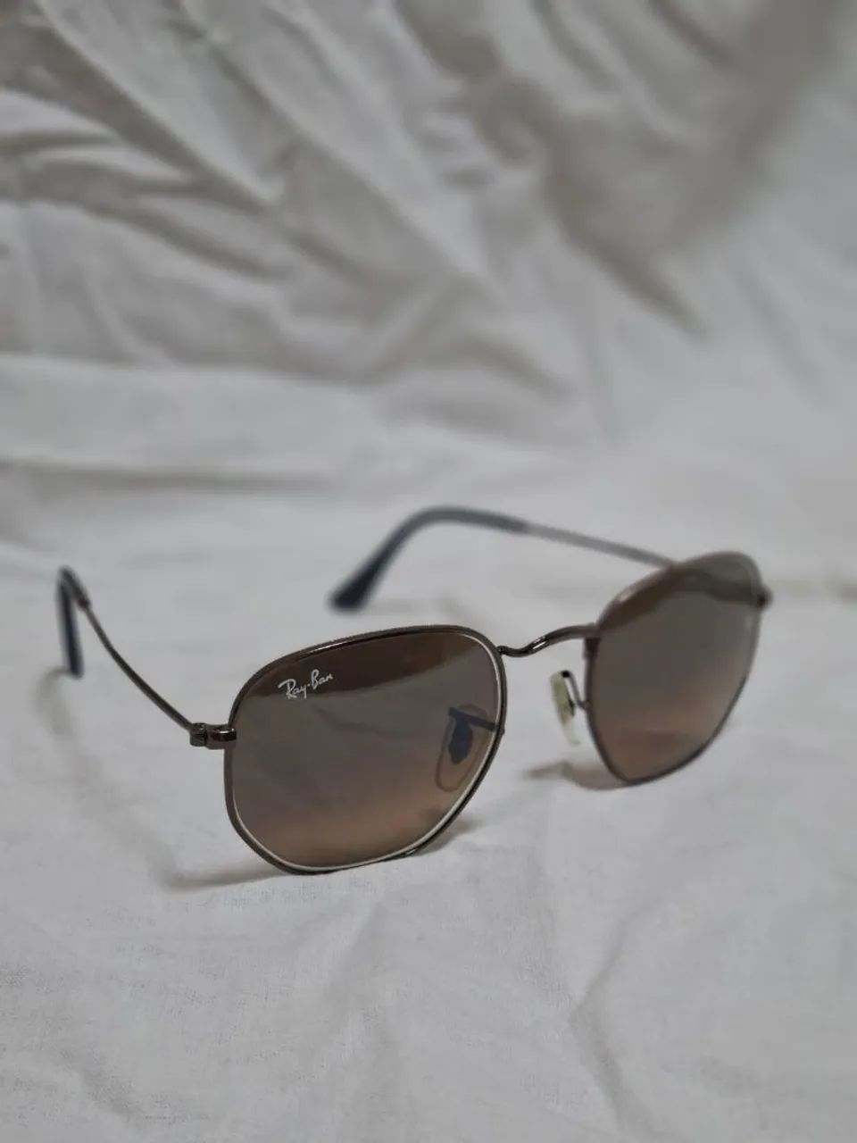 Vende-se óculos de sol Ray-ban hexagonal!  - Foto 2